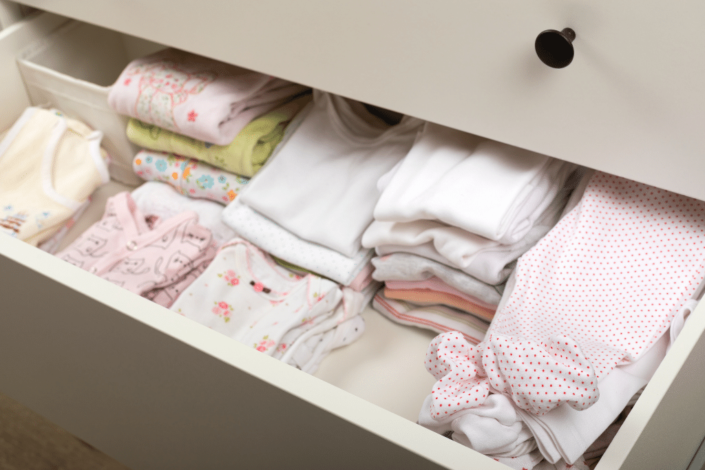 How to Organize Baby Clothes in Drawers