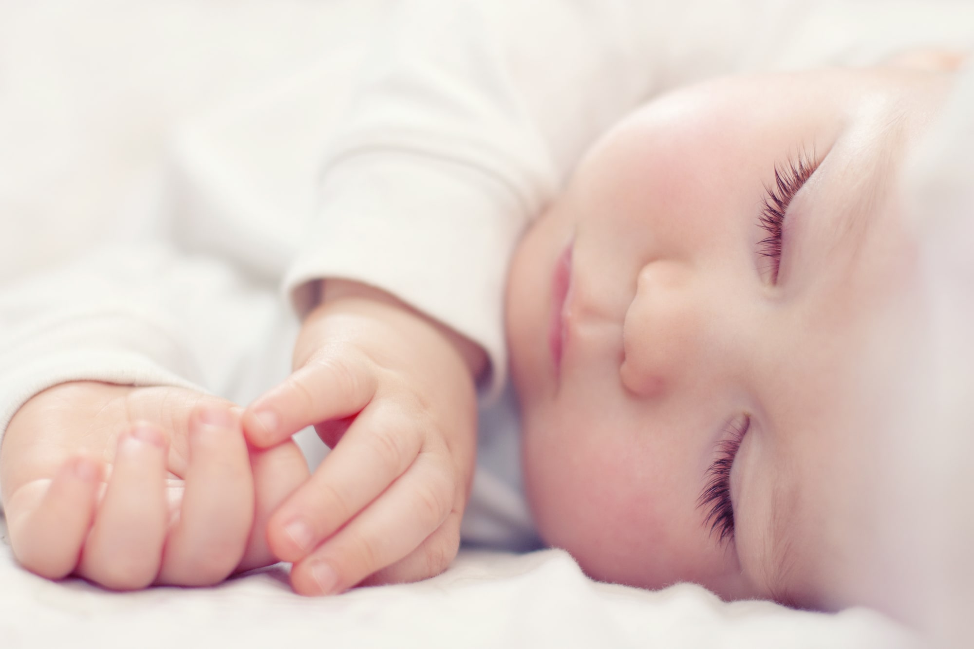 How to get baby to sleep longer stretches at night